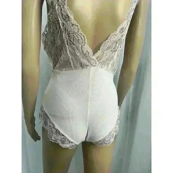 Marilyn Monroe Me Off Negligee Stretchy Lace Bodysuit Lingerie Pink Size M EUC - Picture 7 of 16